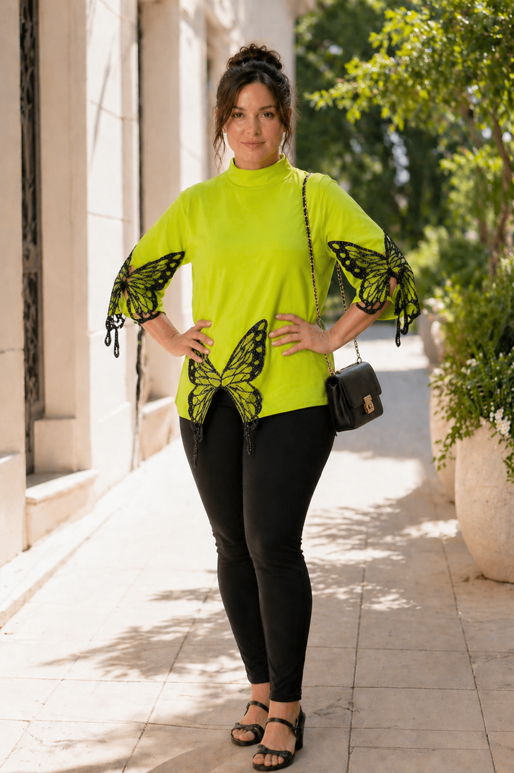 BUTTERFLY DETAIL TOP